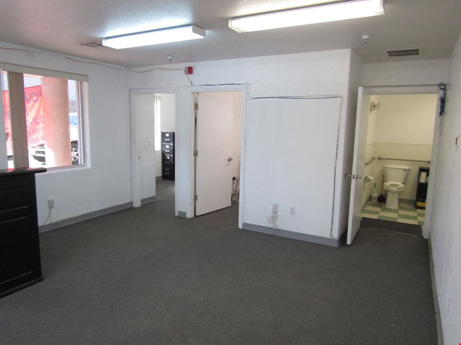 209 E Brooks Ave, North Las Vegas, NV 89030